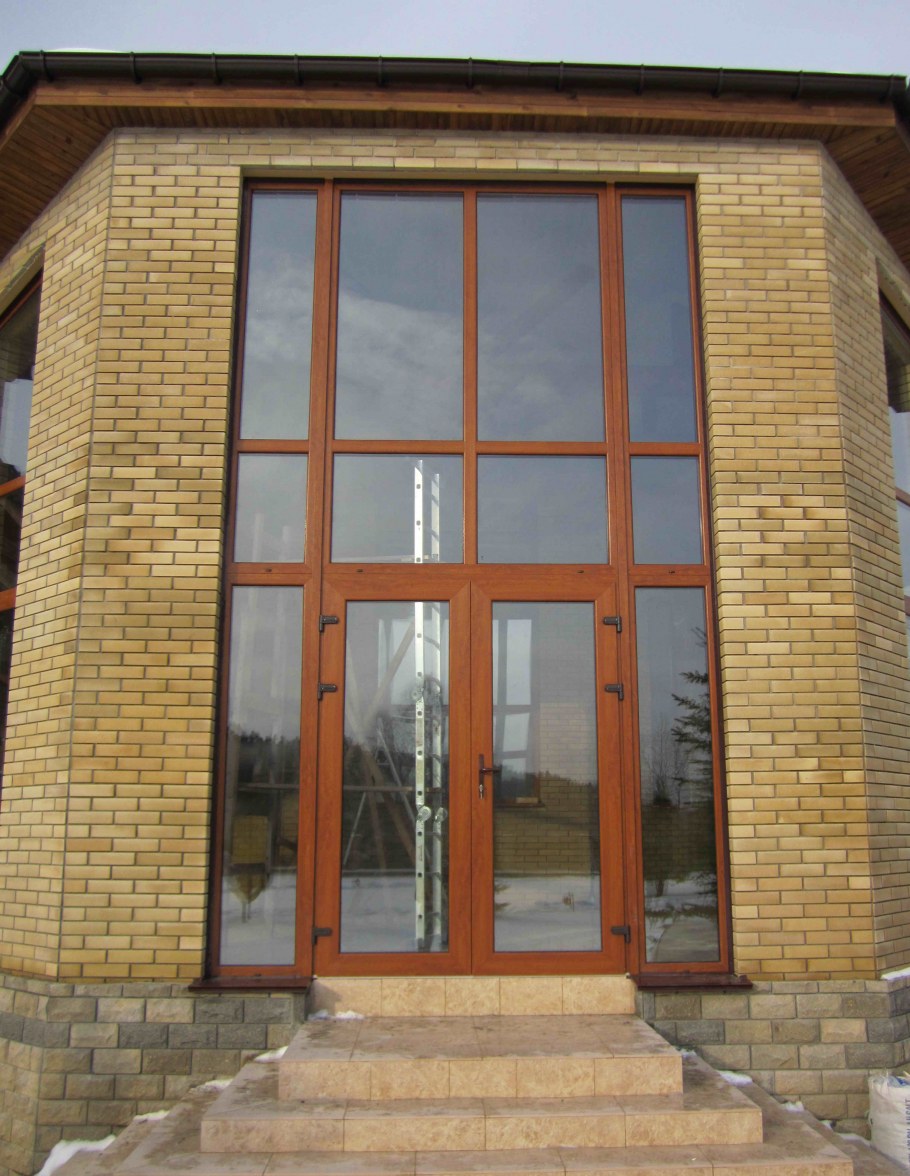 Витражные окна Рехау