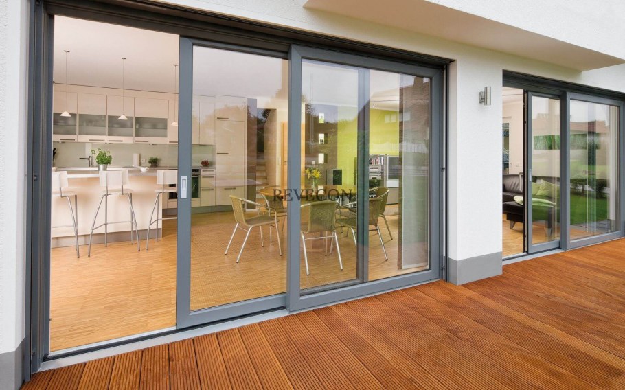 Портальные двери Рехау