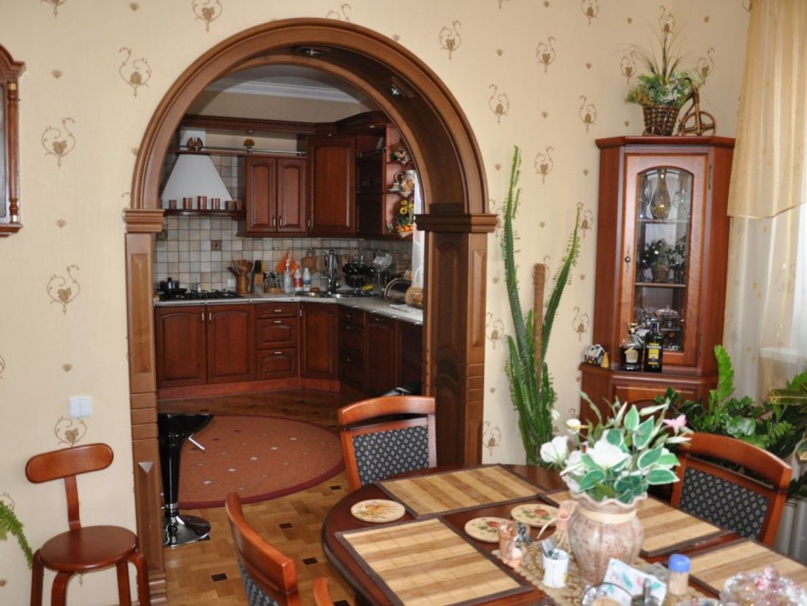 Арка в интерьере кухни