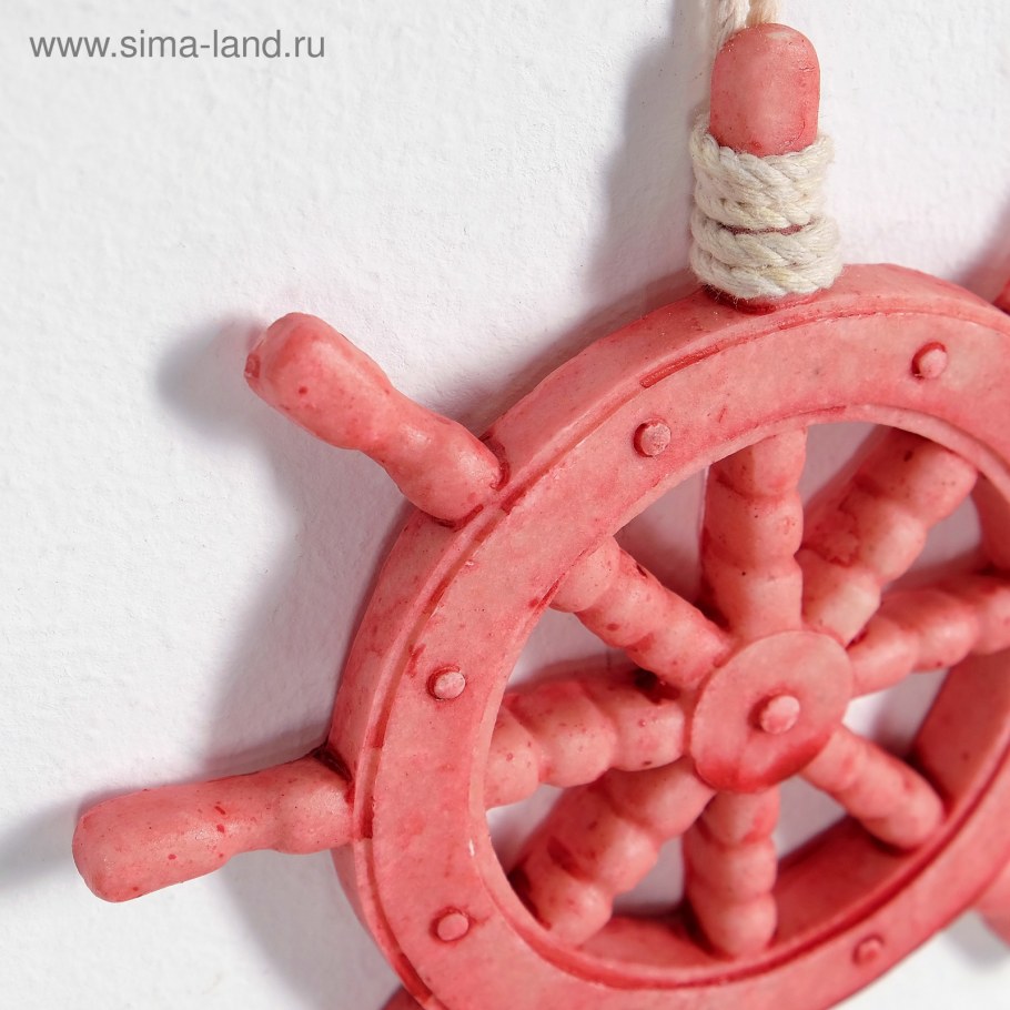 Арт объект штурвал