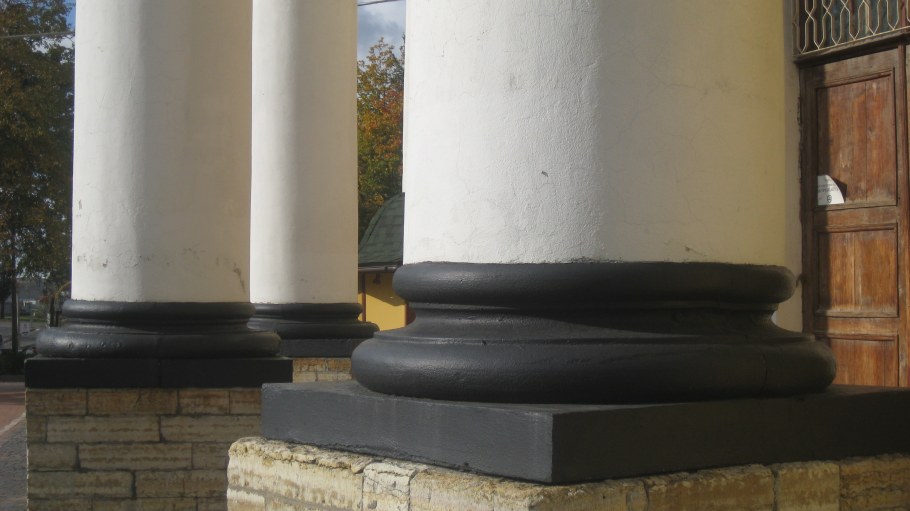 База пилястр