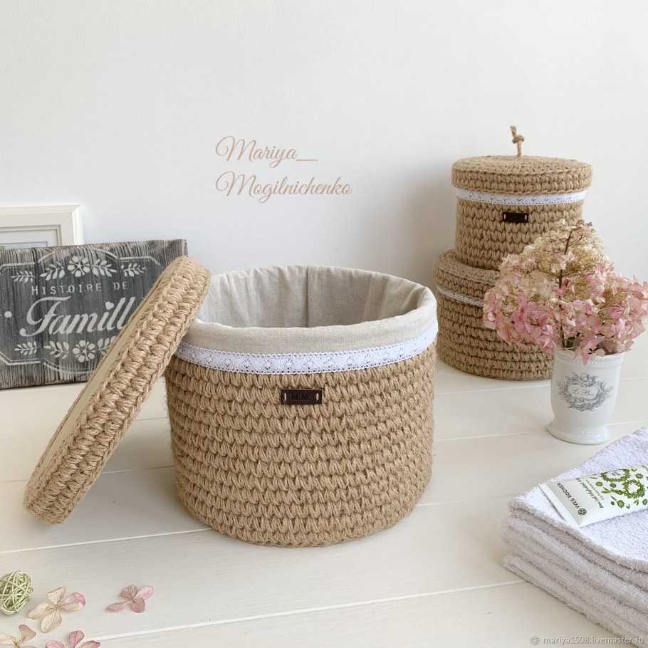 Плетеная корзина из джута
