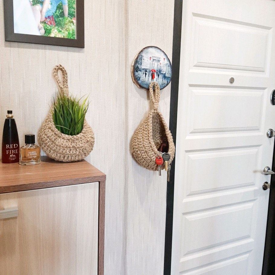 Интерьерные корзины из джута