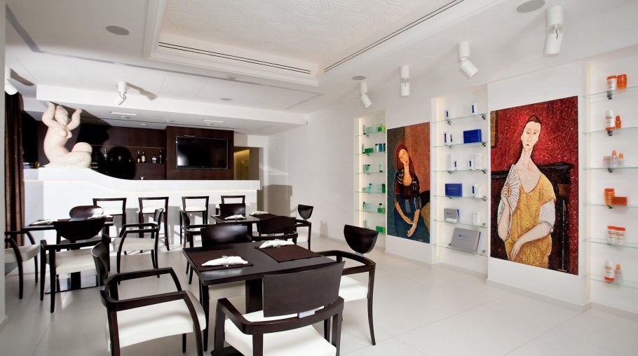 Современная скульптура в интерьере