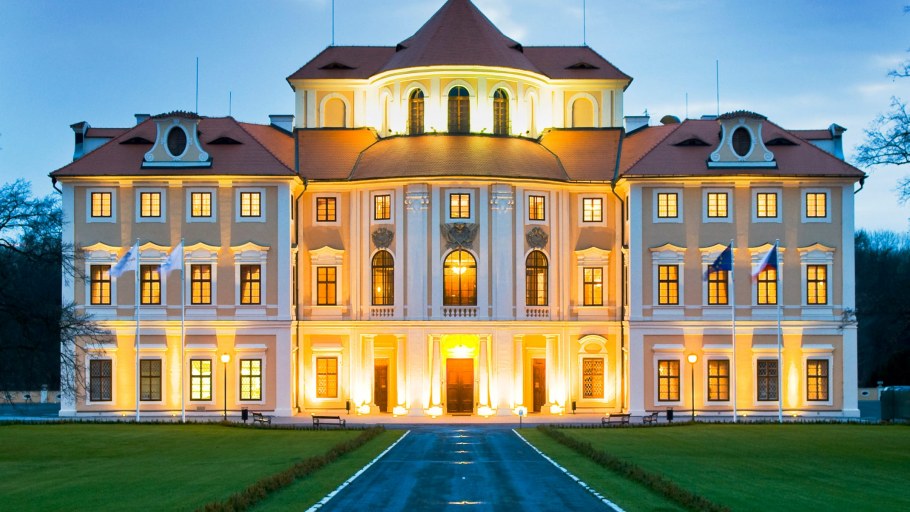 В Париже неоклассицизм в архитектуре Пантеон