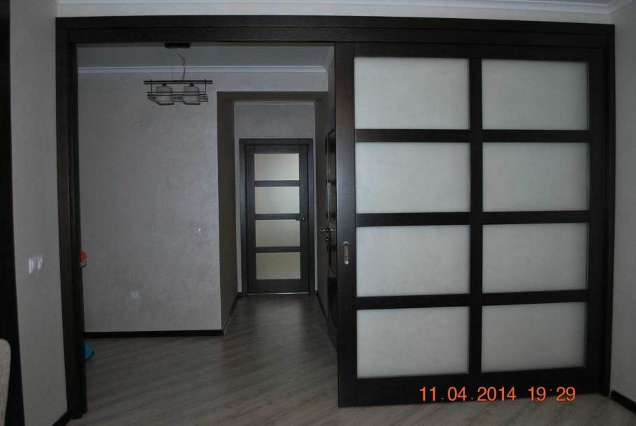 Пластиковые раздвижные двери межкомнатные