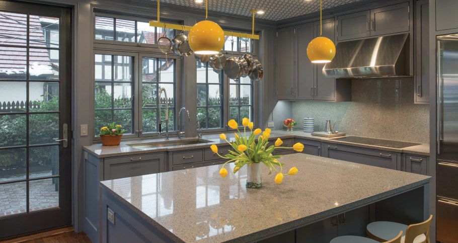 Серый и желтый в интерьере кухни