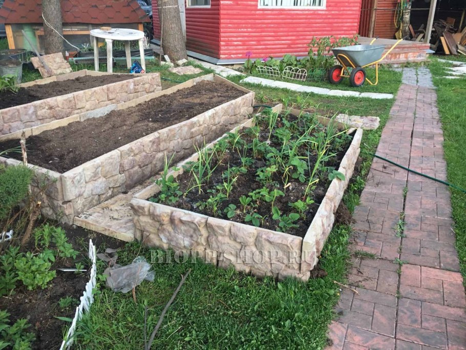 Бордюр садовый декоративный пеньки