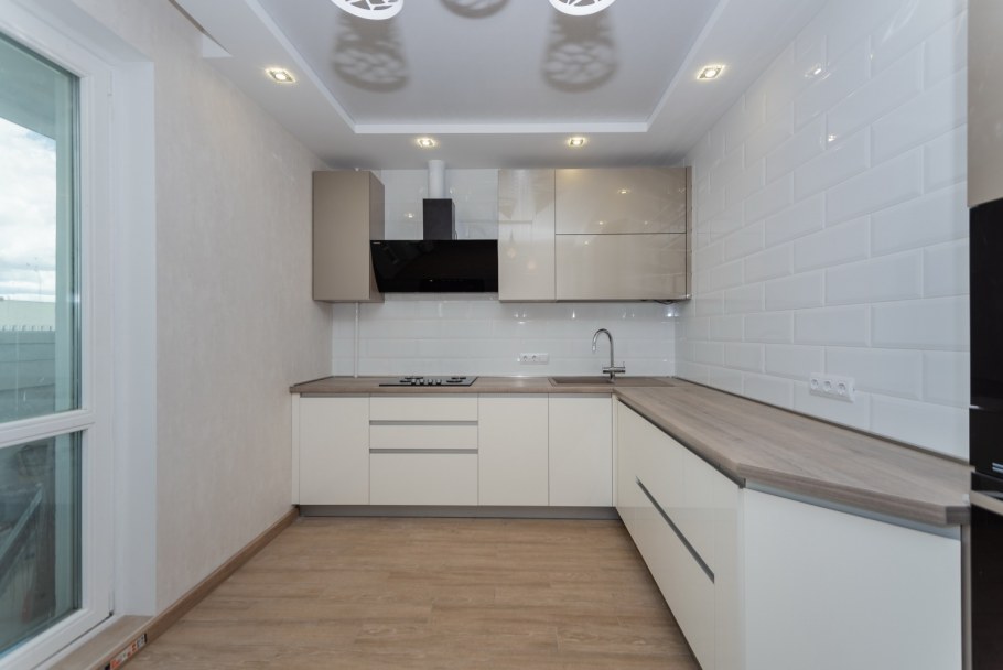 Кухня белый глянец