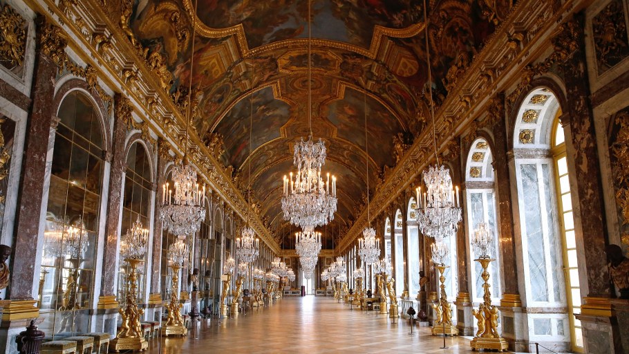 Зеркальный зал Версальского дворца