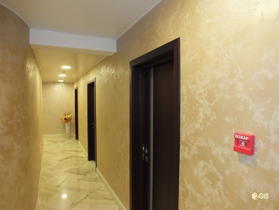 Венецианская штукатурка в коридоре