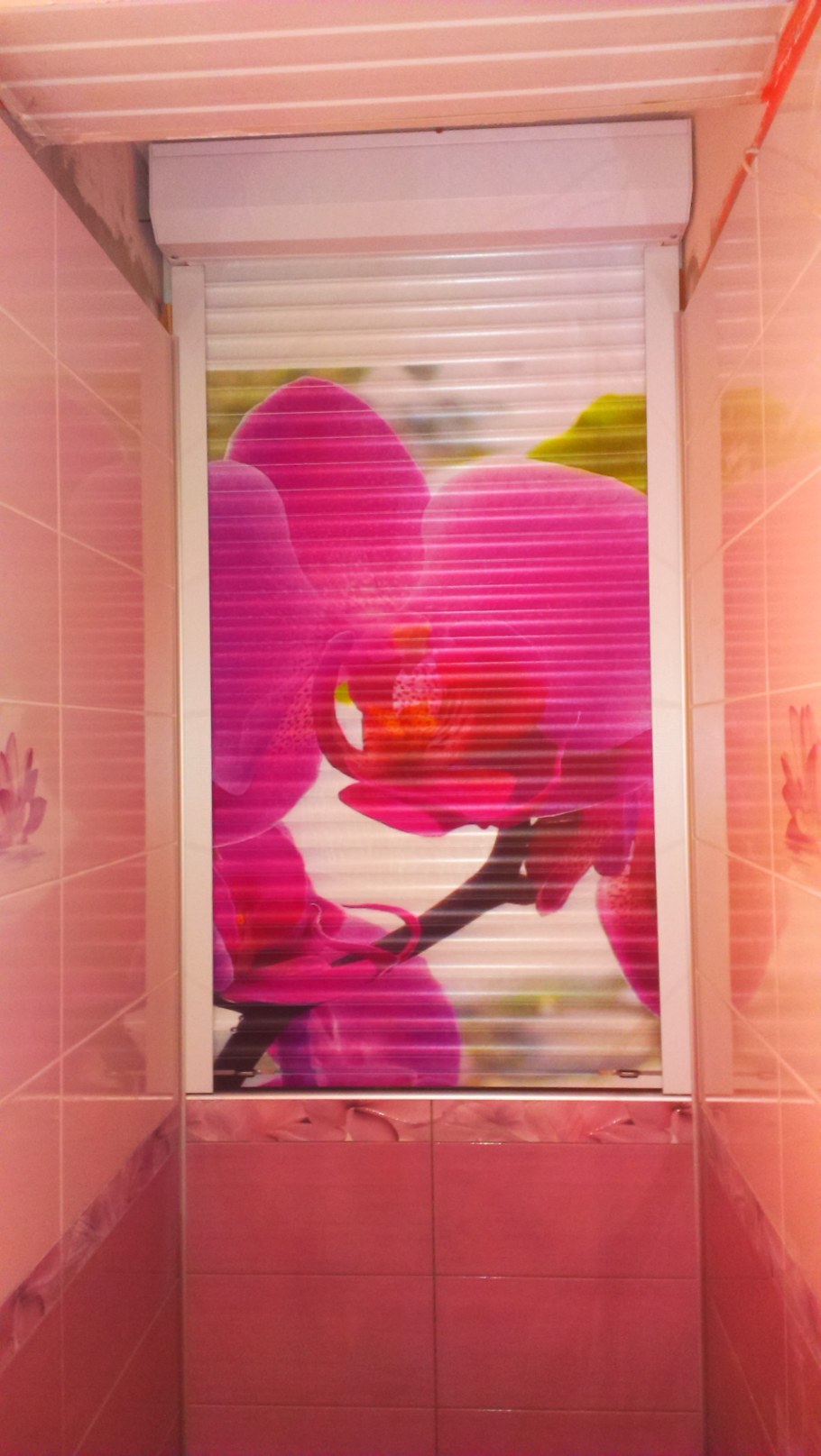 Рольставни в туалет