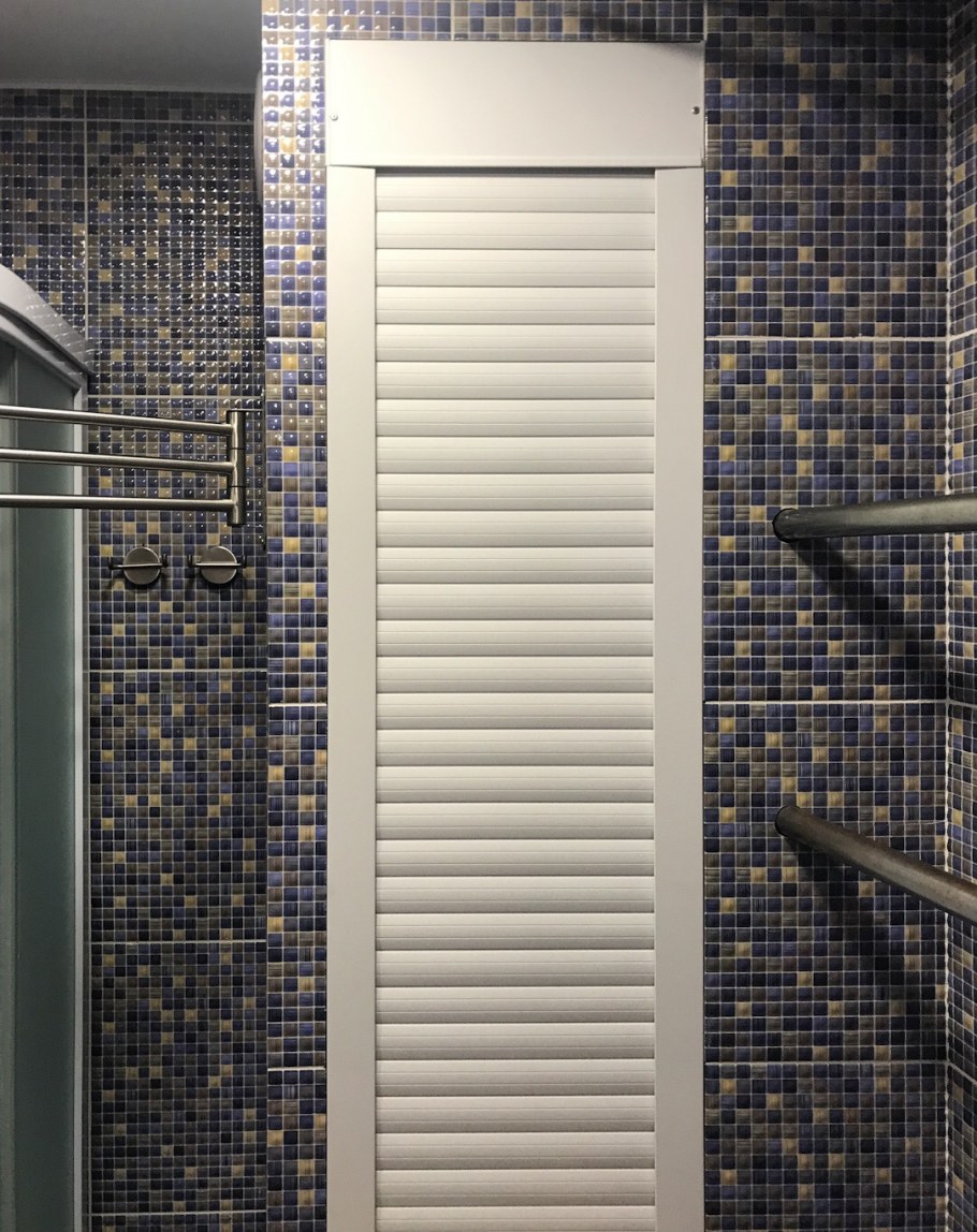 Рольставни в туалет