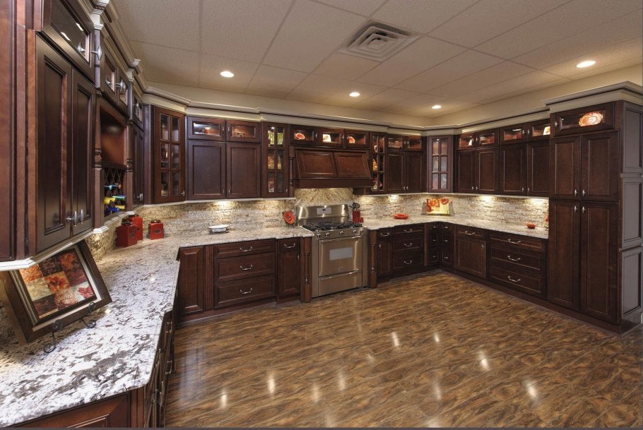 Кухня классика коричневая