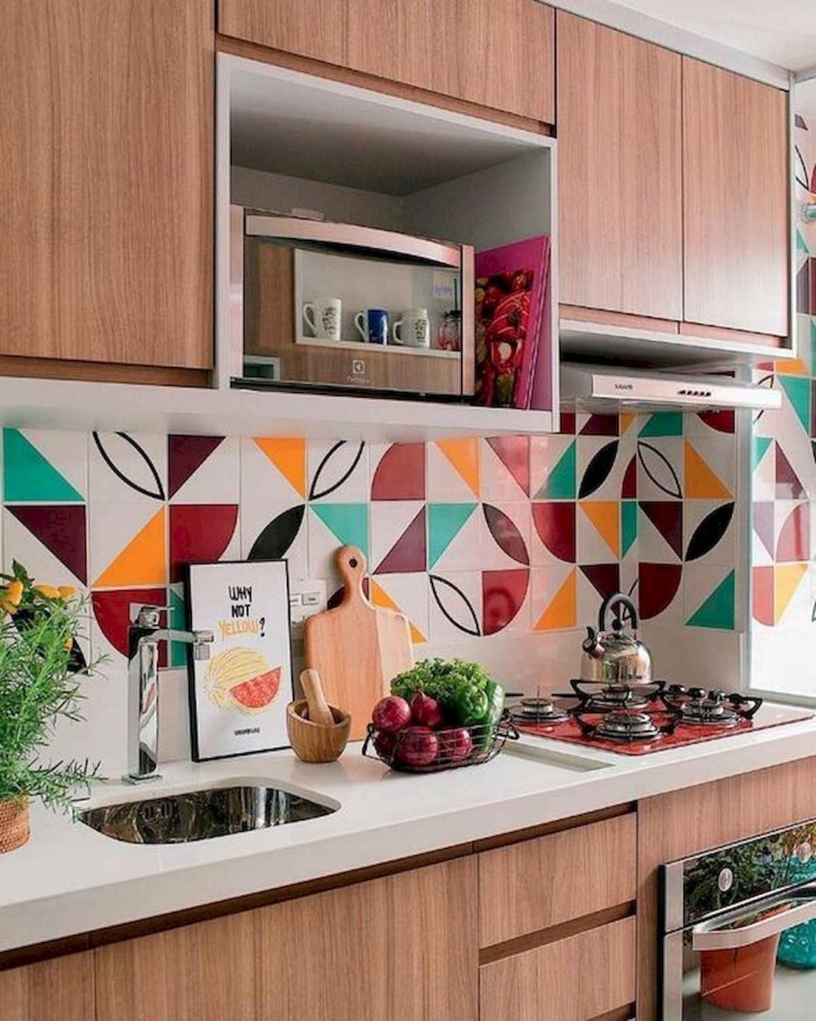 Разноцветные кухонные фасады