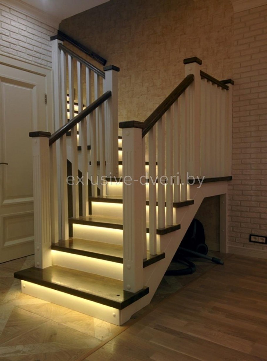 Столбы для лестниц квадратные