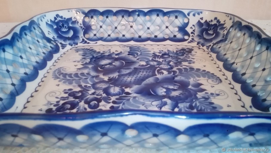 Сухарница "Ренессанс". Гжель