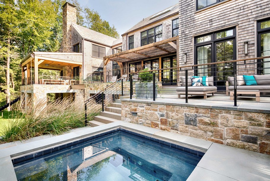 Дом в стиле лофт с бассейном