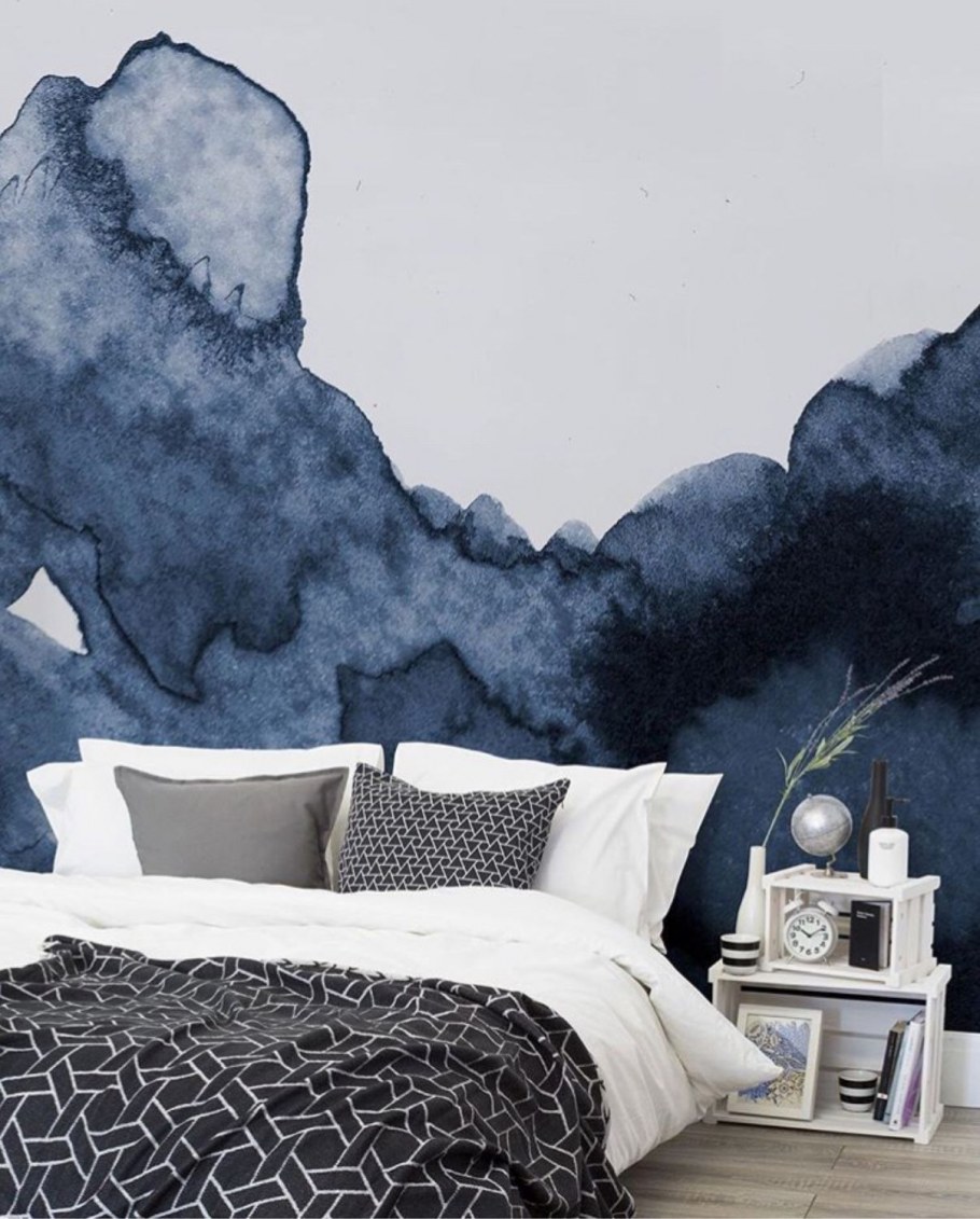 Роспись стен в спальне