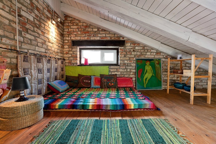 Интерьер комнаты на даче