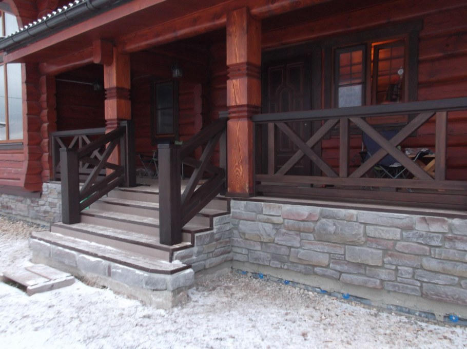 Крыльцо из дерева