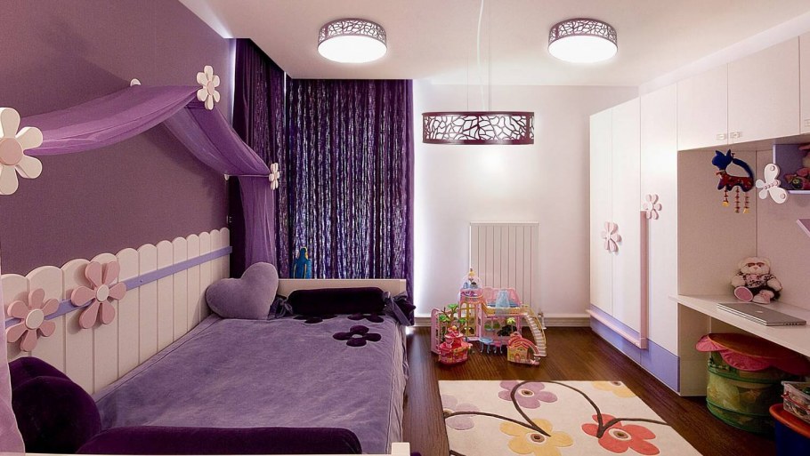 Идеи фиолетовая детская с коричневой мебелью