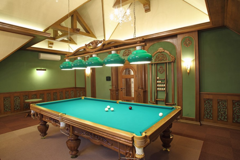 Интерьер бильярдной