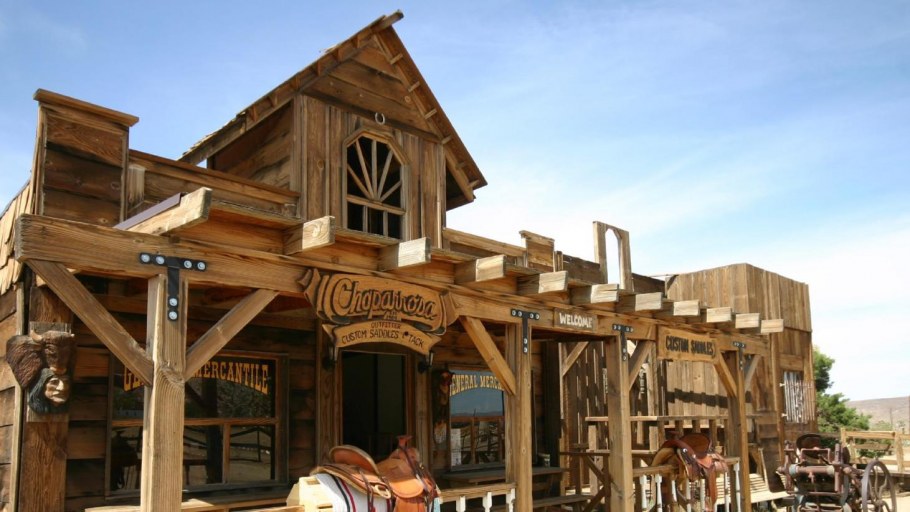 Фасад дикий Запад Салун