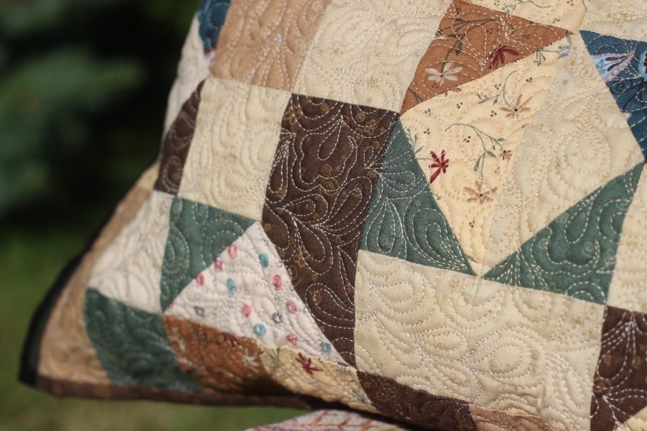 Подушка из лоскутков