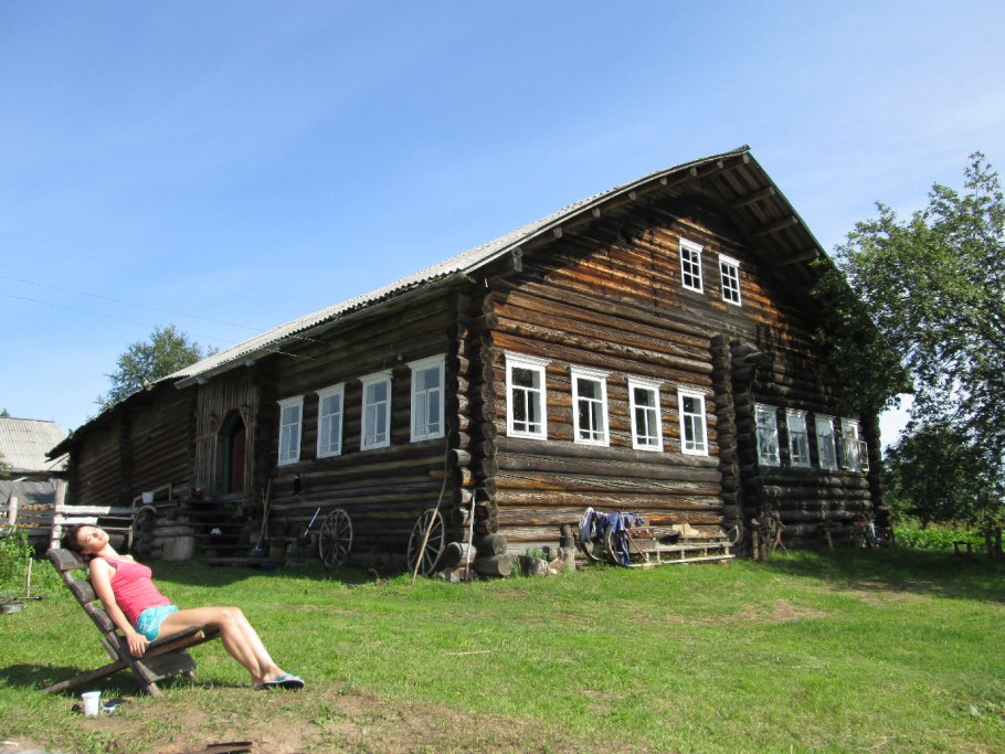 Деревенское подворье