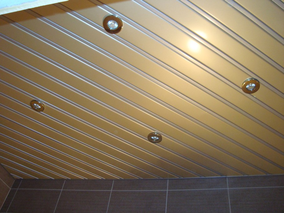 Потолок реечный алюминиевый рал9010