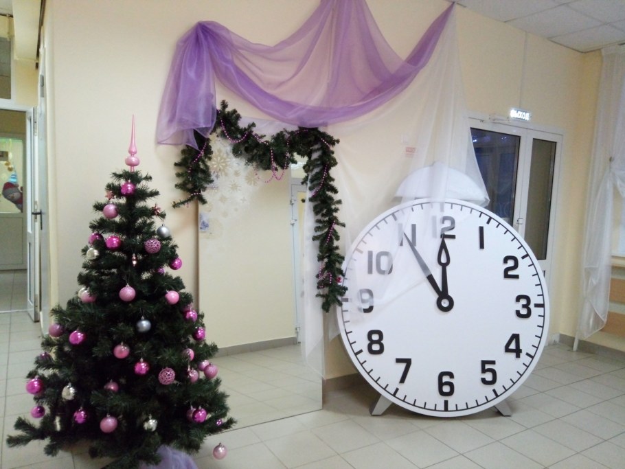 Украшение вестибюля к новому году