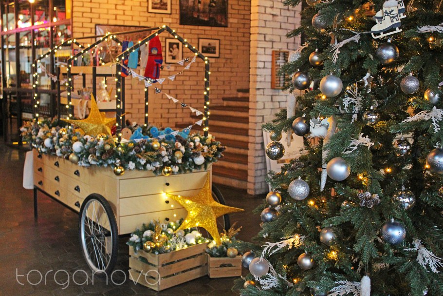 Украсить Холл на новый год