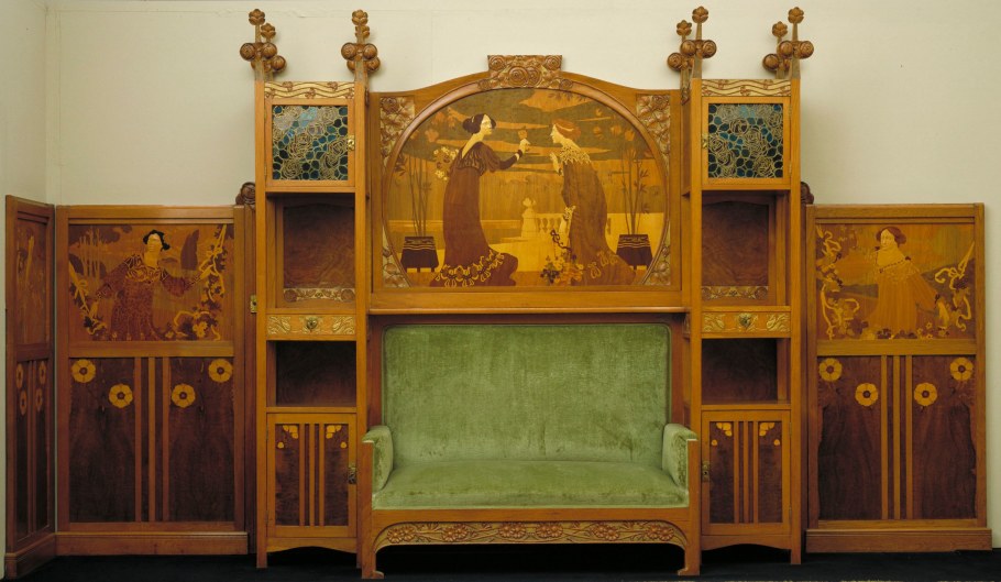 Шкаф в стиле Модерн 19 век