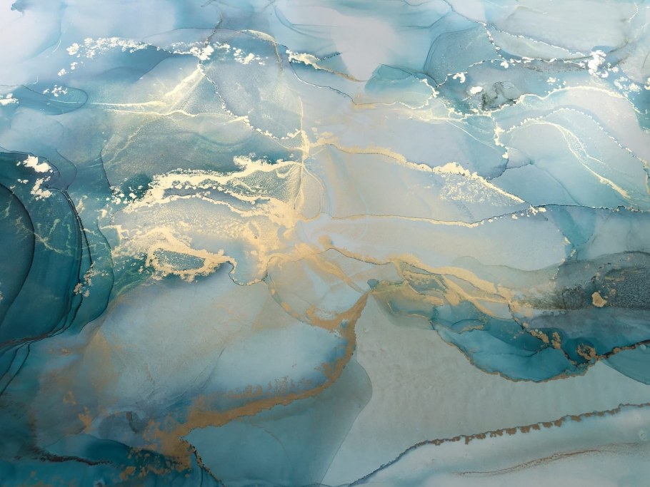 Голубой мрамор с золотом