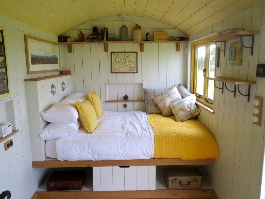 Маленький уютный домик