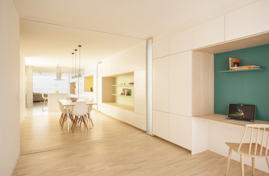 Обои флизелиновые Victoria Stenova Global