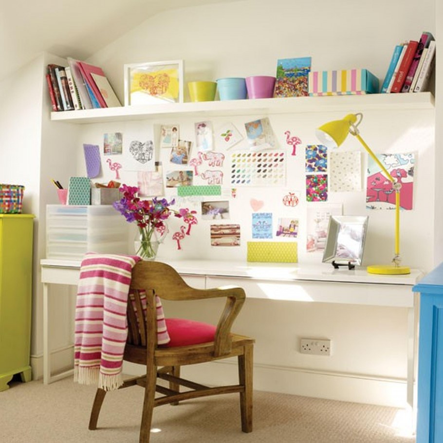 Декор письменного стола