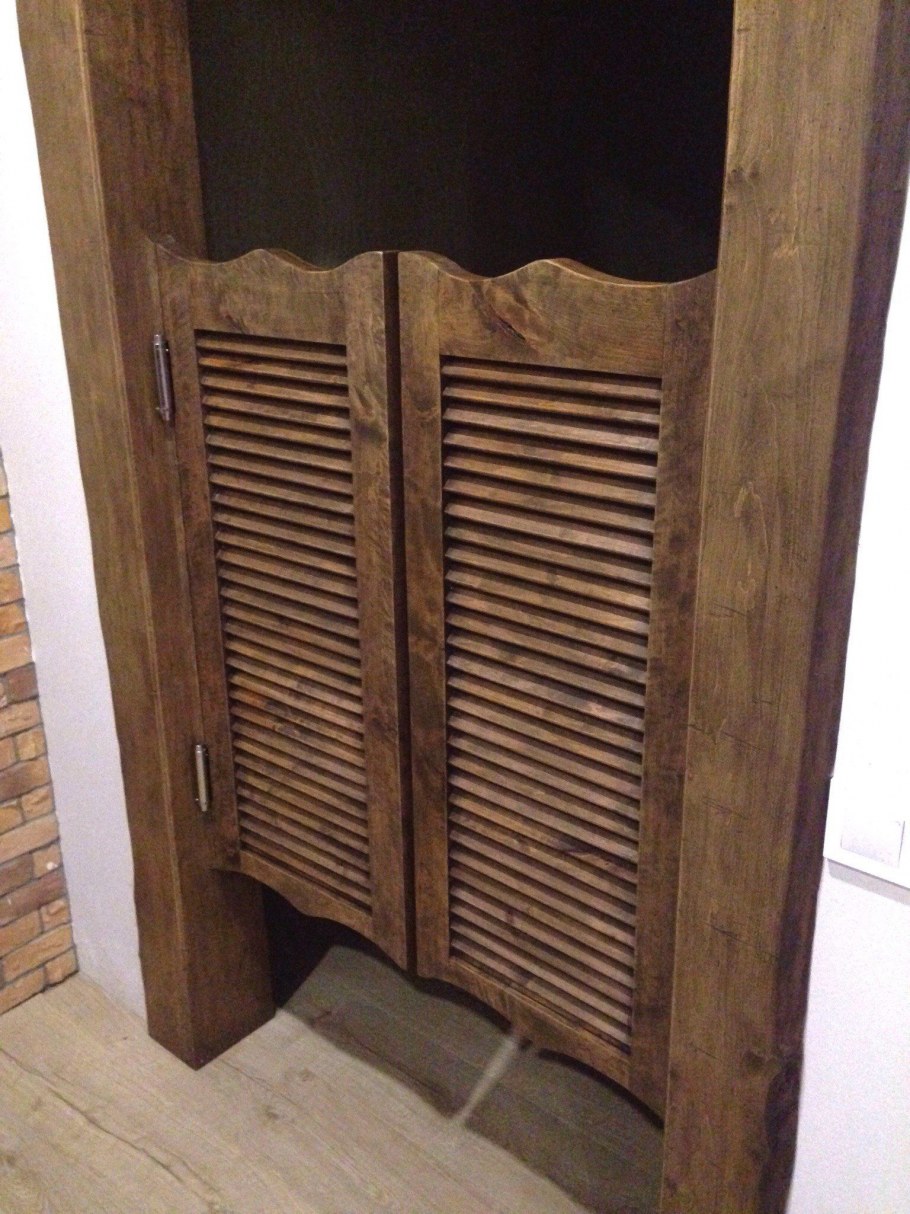 Дверцы распашные в Салун