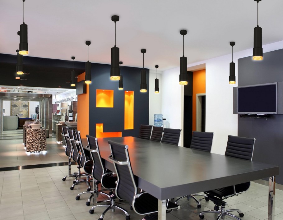 Черно белый интерьер офиса