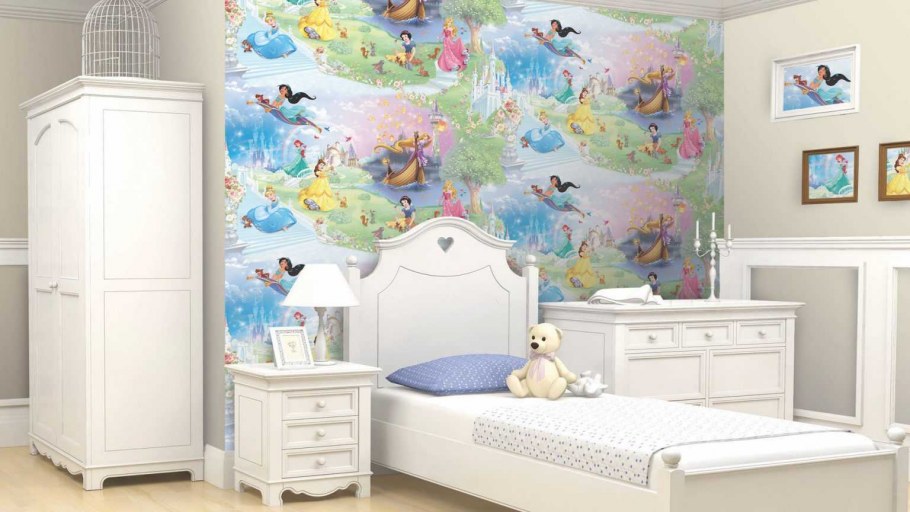 Интерьер детской стена