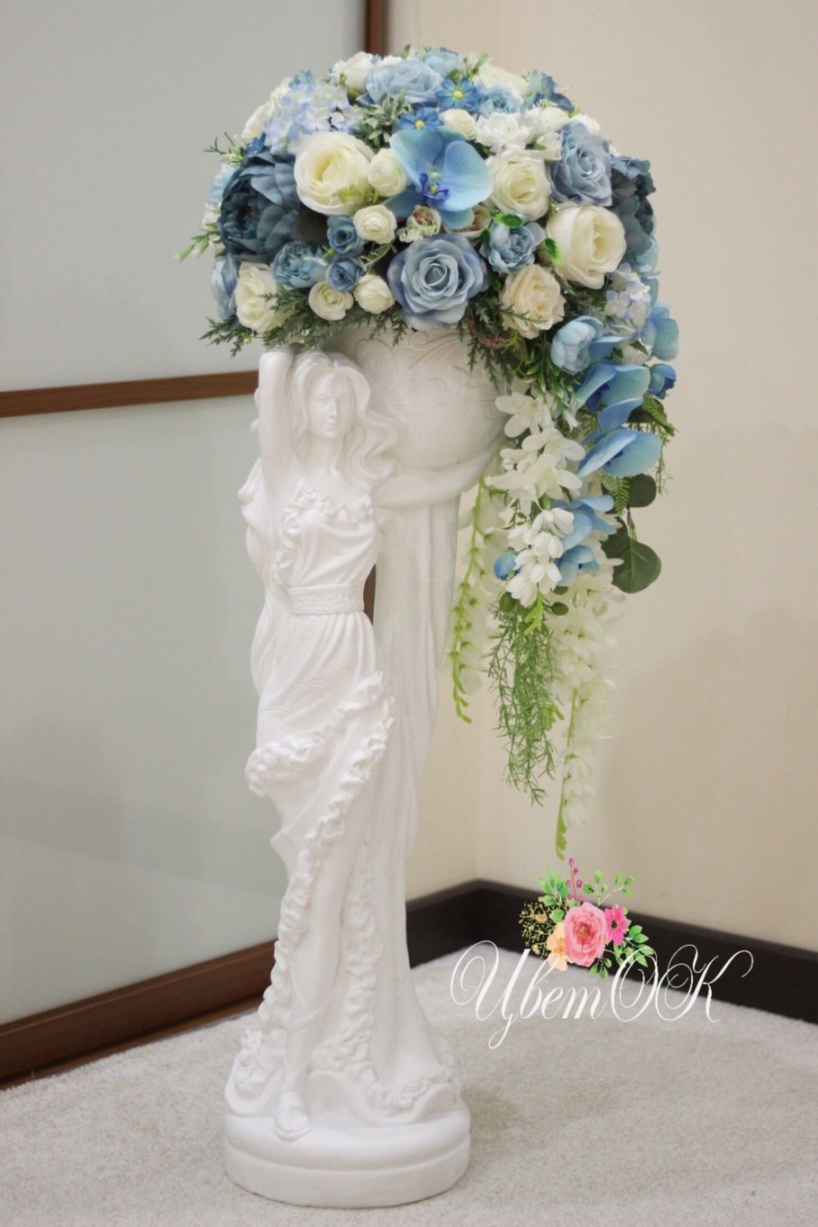 Напольные композиции из цветов