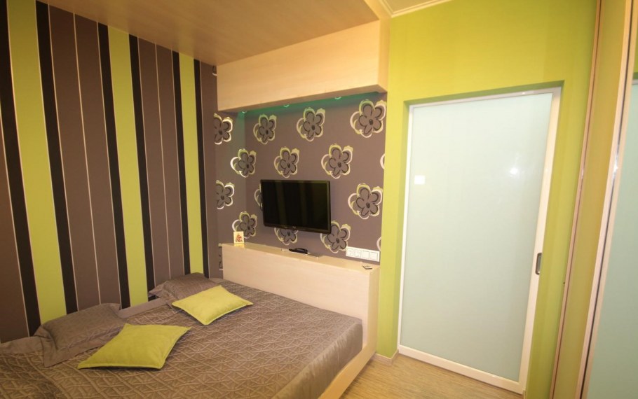 Комбинированные обои в спальне в хрущевке