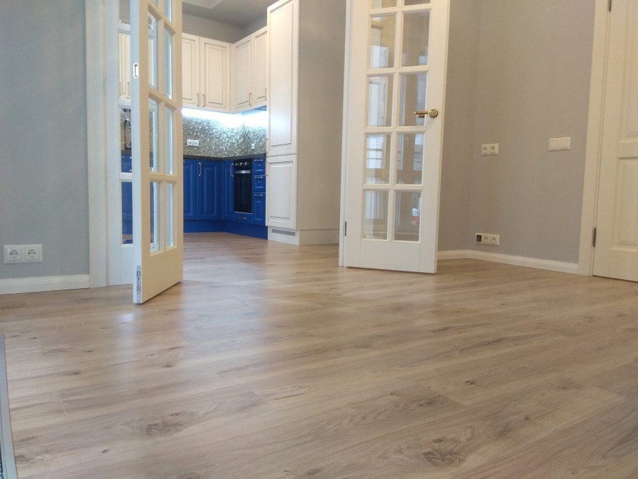 Полы в квартире ламинат