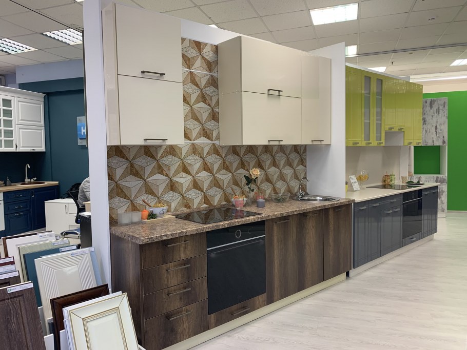 Кухня Вега-02 белый металлик/ салатовый металлик