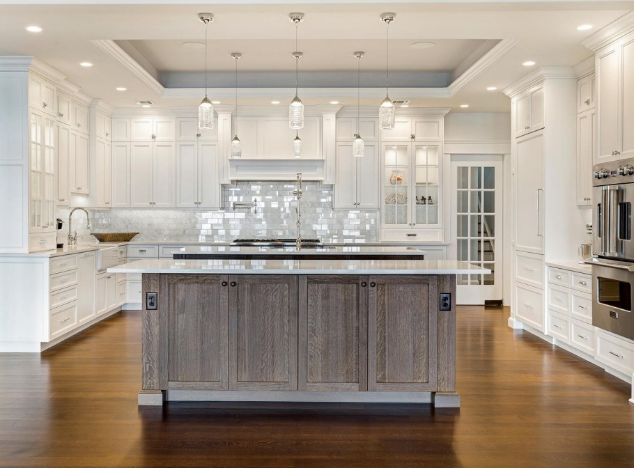 Кухонный остров белый