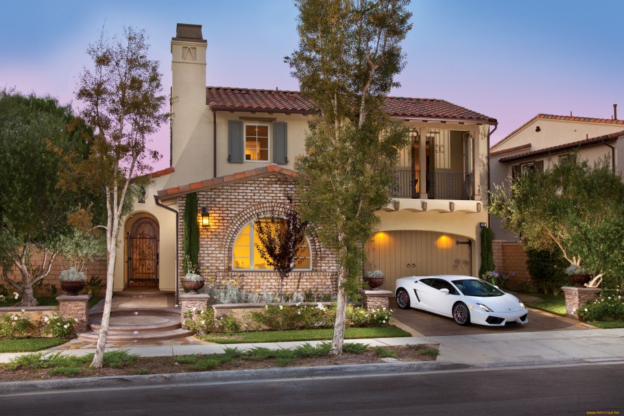 Красивые дома виллы коттеджи и машины