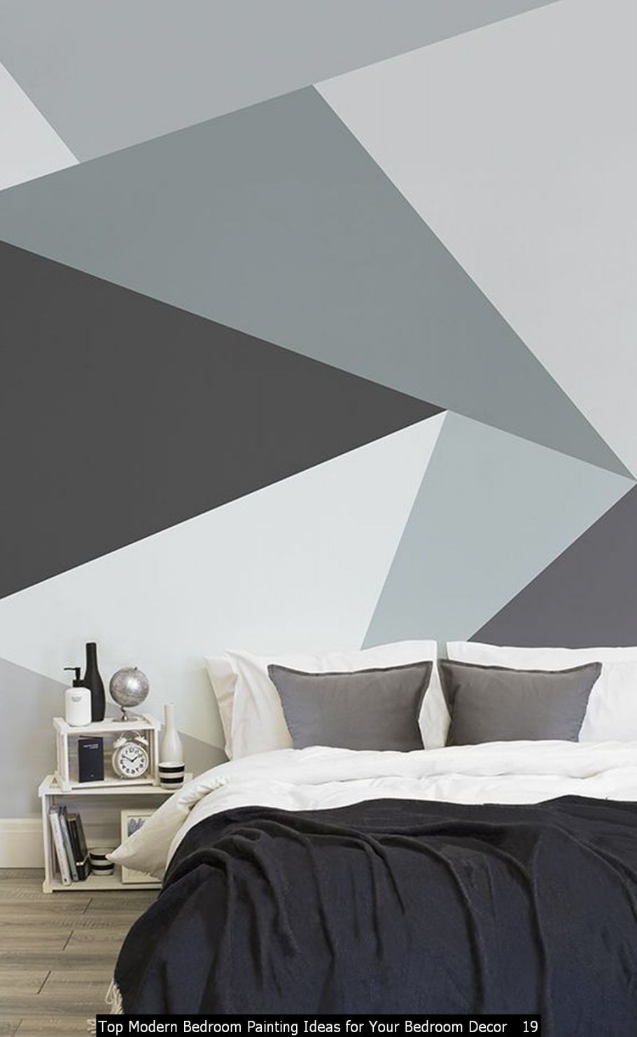 Геометрическая стена в спальне