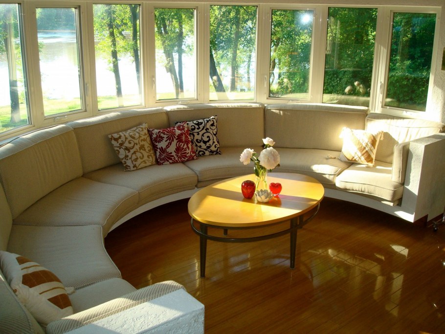 Эркерные пластиковые окна