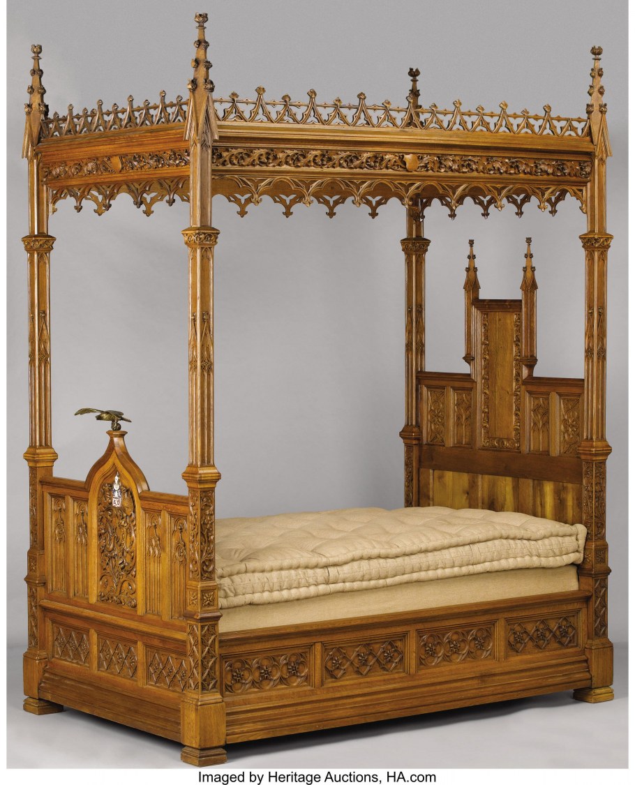 Кровать двуспальная Готика